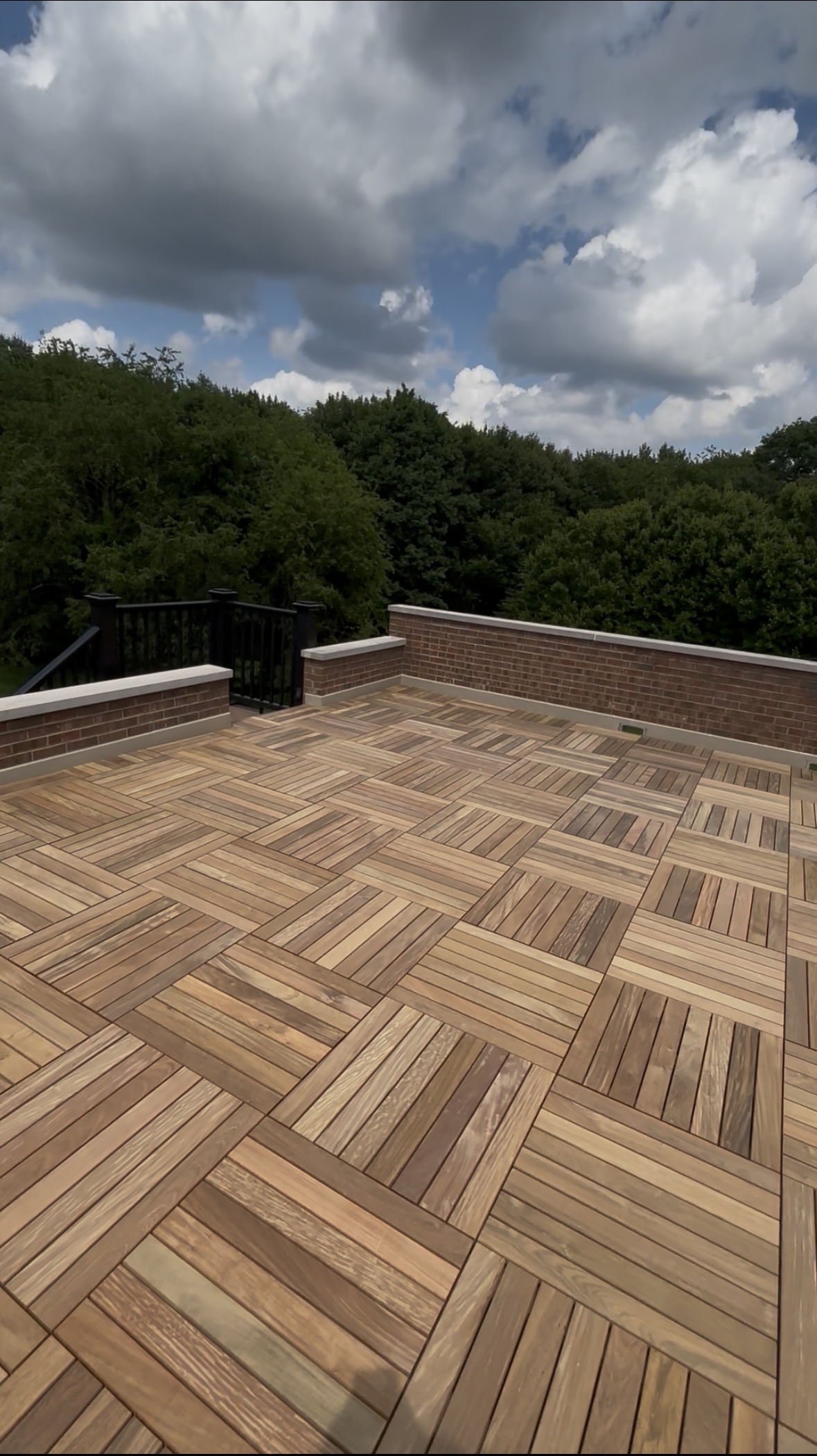 Rooftop ipe hardwood deck tiles
